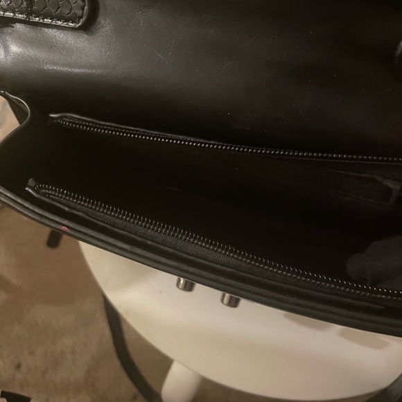 Black snakeskin crossbody purse / Bag. Used as seen on the picture - Picture 7 of 10